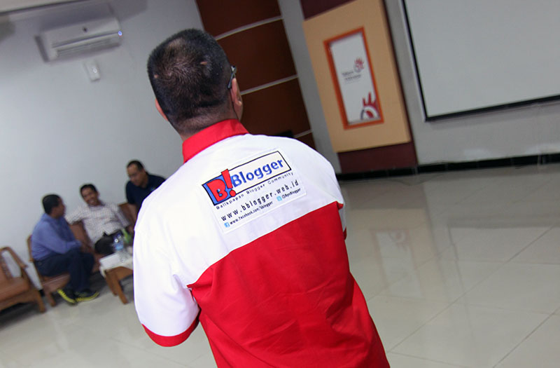 Sesi 1 Workshop DigiPreneur Balikpapan 2014, Pemanfaatan Blog dan Socmed Biar lebih Eksis oleh Bambang Herlandi