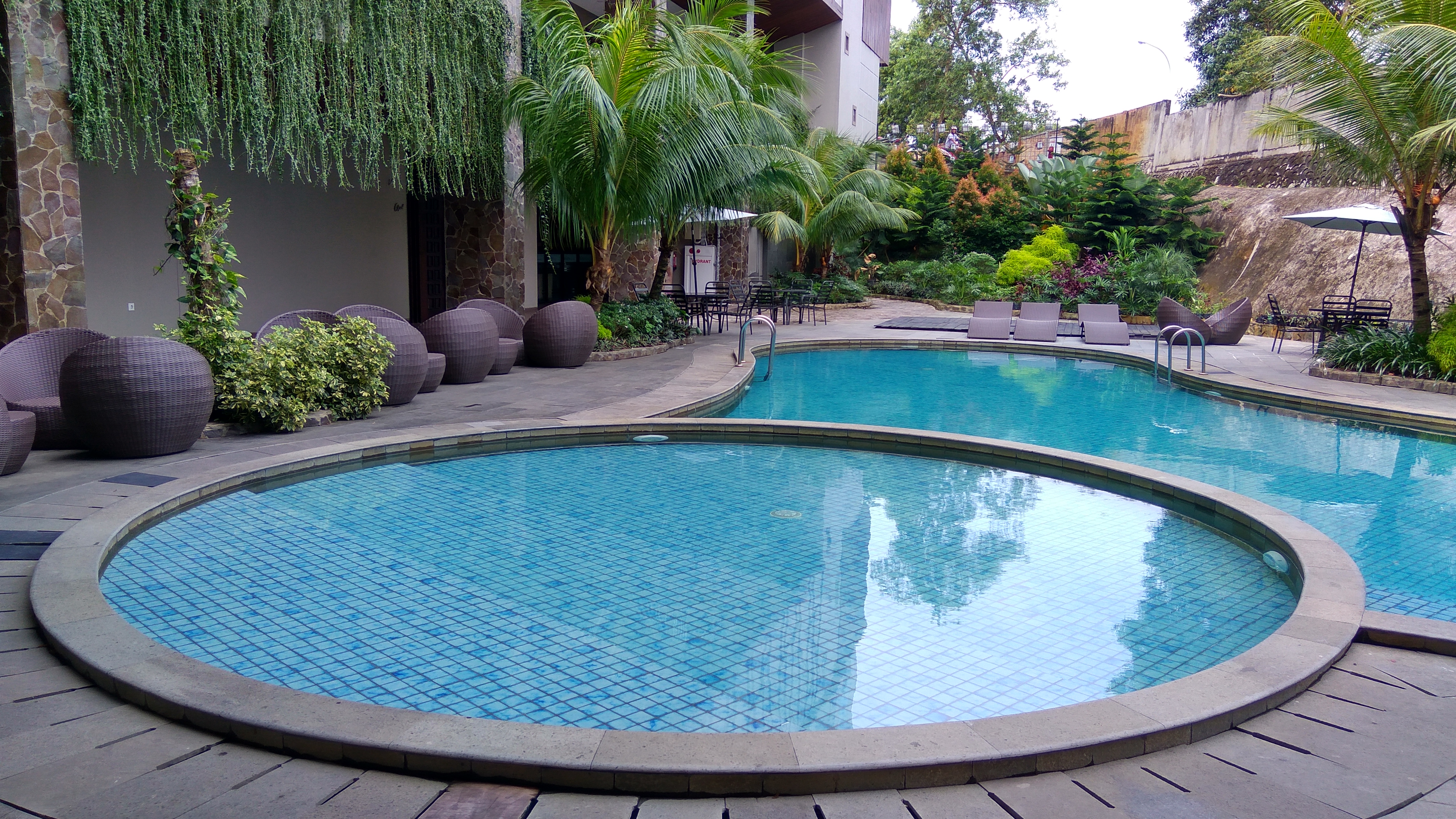 Swiming pool Grand Tjokro Balikpapan