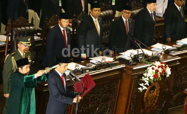 Pelantikan Presiden RI ke 7 Jokowi (sumber: detikfoto)