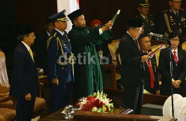 Pelantikan Wakil Presiden RI Muhammad Jusuf Kalla (sumber: detikfoto)