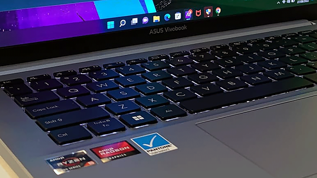 Backlit keyboard ASUS Vivobook Pro 14 OLED